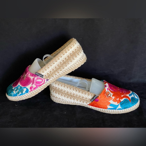 Angelozano Espedrille Slip-on Flats Embroidered Floral Women's Sz 7.5 bright - Picture 3 of 7